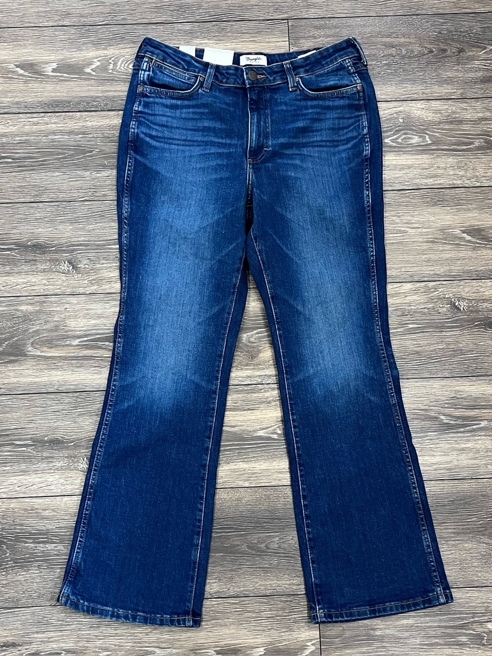 NWT Wrangler Retro Bailey High Rise Boot Cut Blue Jeans 32x30 Western - Picture 2 of 8